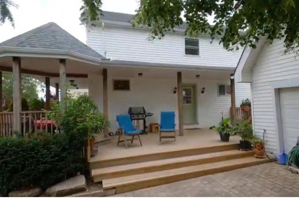 Garden 2 Storey House Ниагара-Фолс Экстерьер фото